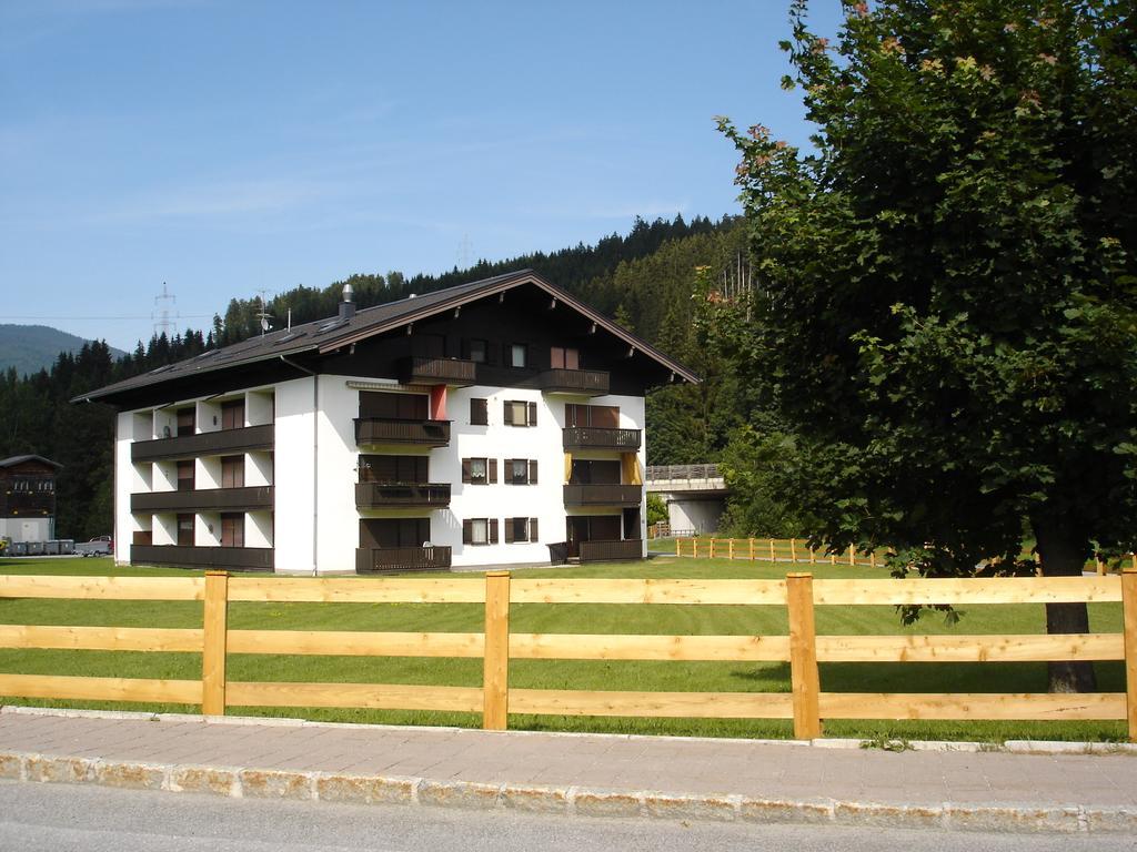 Welcome-Bienvenue-Добро Пожаловать Flachau Rum bild