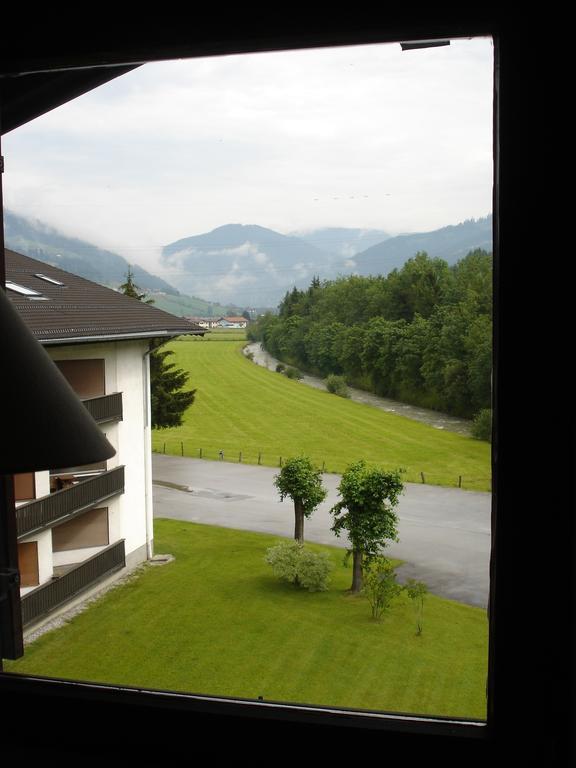 Welcome-Bienvenue-Добро Пожаловать Flachau Rum bild